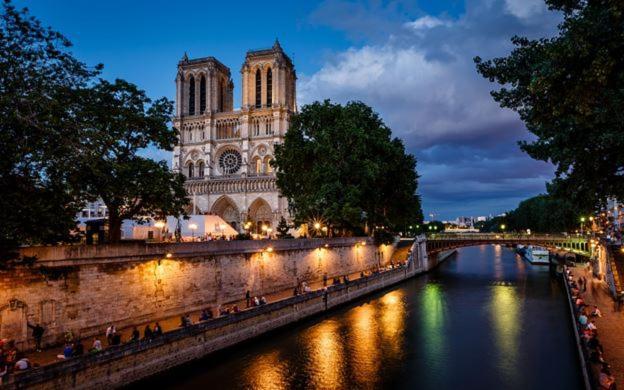 Modern Design Loft Apartment, Steps To Notre Dame Paris Exterior photo